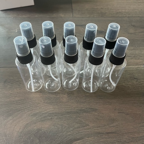 10 pack 2 oz plastic spray bottles - Picture 5 of 6